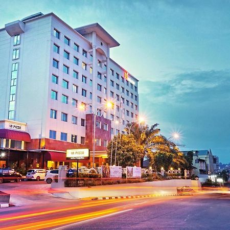 Swiss-Belinn Baloi Batam Nagoya Esterno foto
