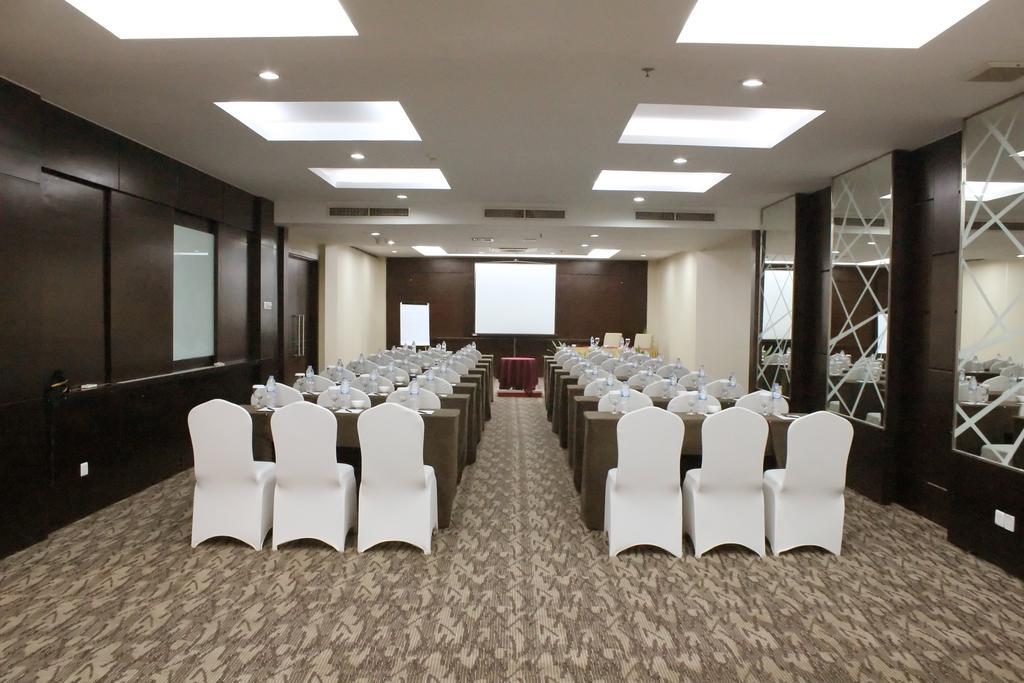 Swiss-Belinn Baloi Batam Nagoya Esterno foto