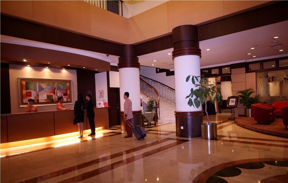 Swiss-Belinn Baloi Batam Nagoya Esterno foto