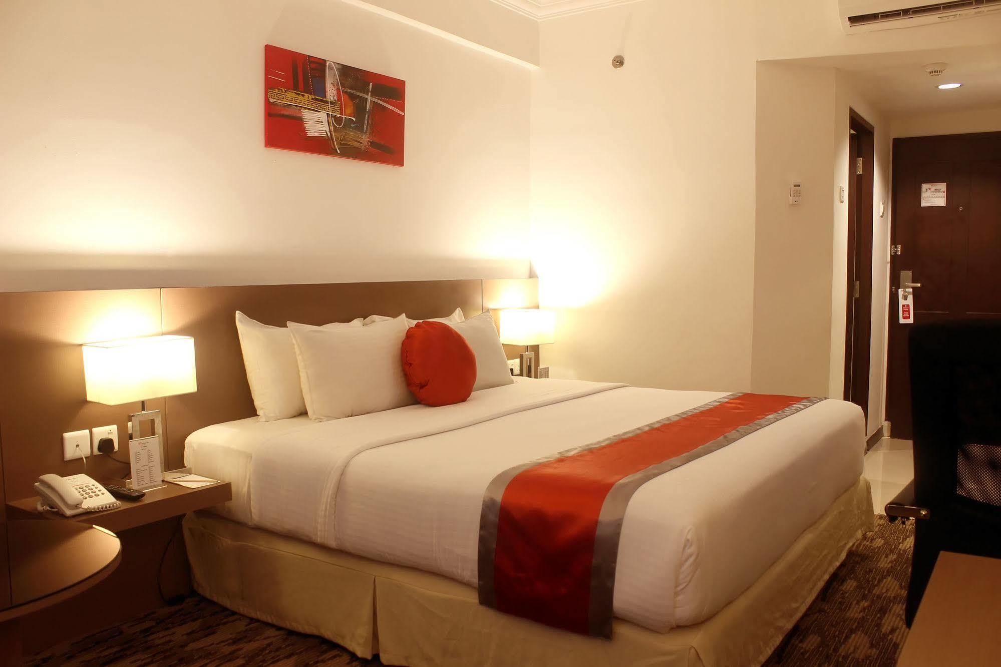 Swiss-Belinn Baloi Batam Nagoya Esterno foto