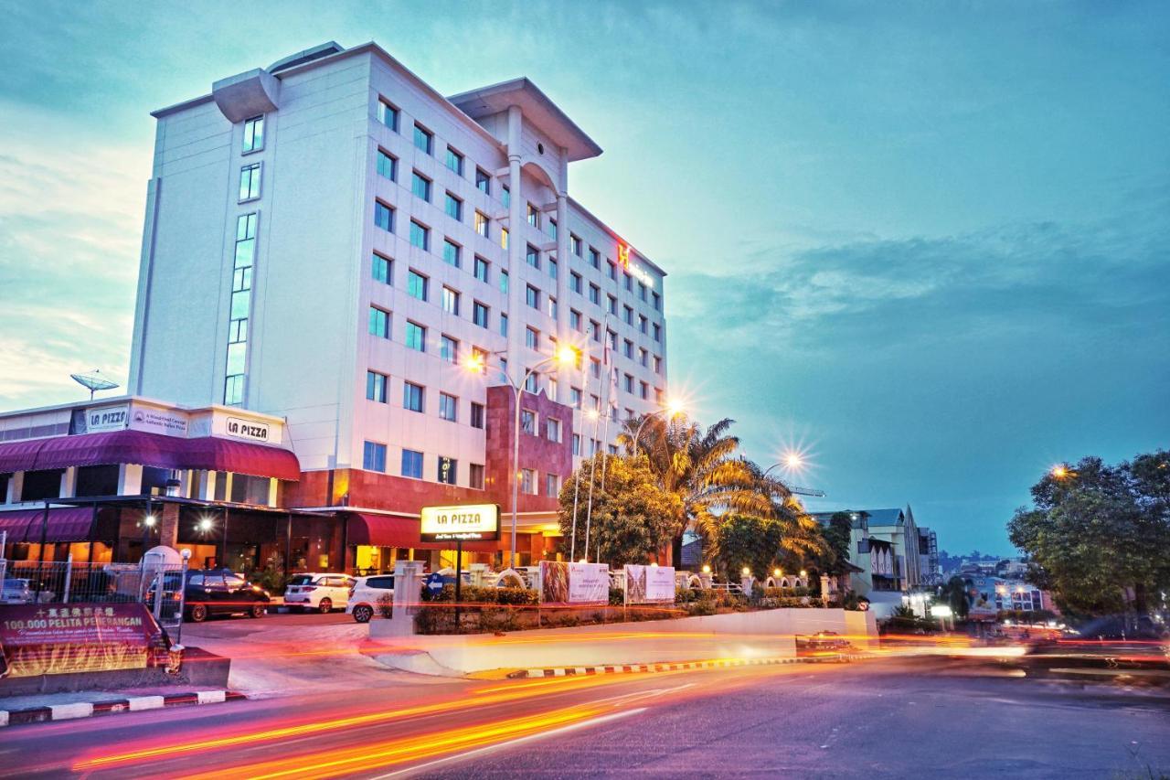 Swiss-Belinn Baloi Batam Nagoya Esterno foto